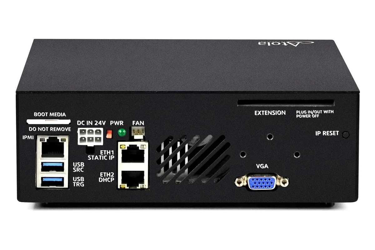 La face arrière de l’unité DiskSense 2 : ports réseau, extension, VGA et alimentation