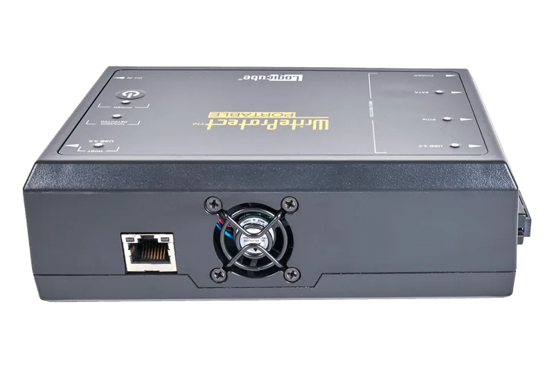 La face arrière du WriteProtect-PORTABLE, port Ethernet Gigabit et ventilateur
