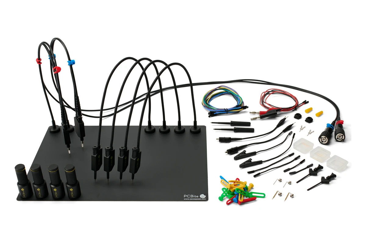 Le kit PCBite complet : plaque, quatre supports, deux sondes d’oscilloscope SQ500, quatre sondes SQ10 et leurs accessoires