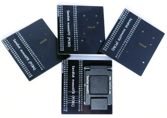 L’adaptateur SanDisk monoUFD et ses trois cartes, pour clés USB 2.0 et 3.0